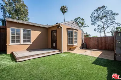2409 28th St #1, Santa Monica, CA 90405 - Photo 1