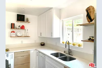 11138 Aqua Vista St #60, North Hollywood, CA 91602 - Photo 1