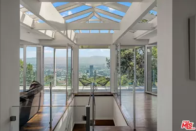 7819 Torreyson Dr, Los Angeles, CA 90046 - Photo 1