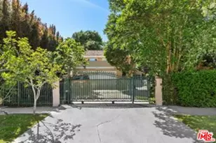 645 N McCadden Pl, Los Angeles, CA 90036 - Photo 1