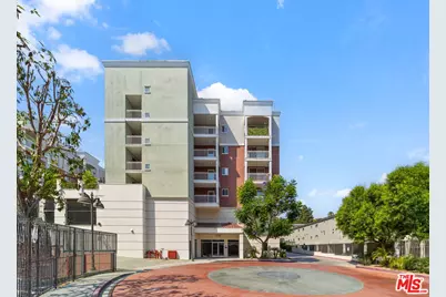 3740 Santa Rosalia Dr #315, Los Angeles, CA 90008 - Photo 1