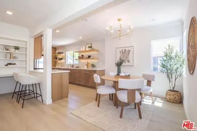 824 N Lima St, Burbank, CA 91505 - Photo 1