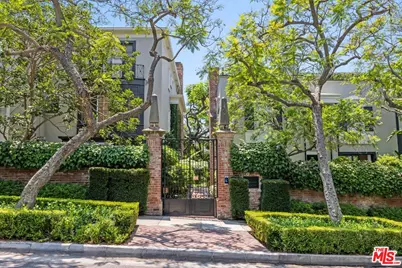 8724 Shoreham Dr #B, West Hollywood, CA 90069 - Photo 1