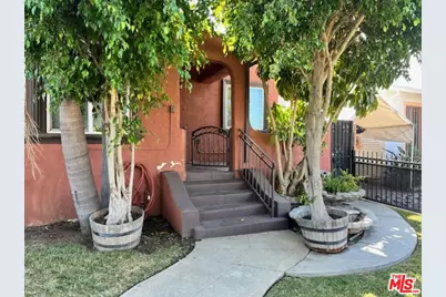 5851 7th Ave, Los Angeles, CA 90043 - Photo 1