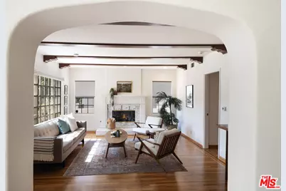 331 N Sweetzer Ave, Los Angeles, CA 90048 - Photo 1