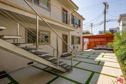 1553 S Saltair Ave #202, Los Angeles, CA 90025 - Photo 1