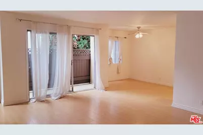 818 7th St #4, Santa Monica, CA 90403 - Photo 1