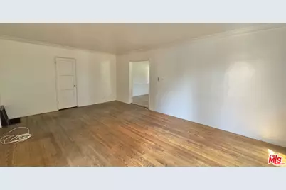 5121 W 20th St, Los Angeles, CA 90016 - Photo 1