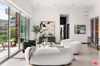 933 Bluegrass Ln, Los Angeles, CA 90049 - Photo 1