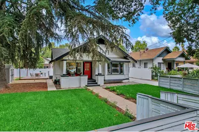 1797 N Summit Ave, Pasadena, CA 91103 - Photo 1