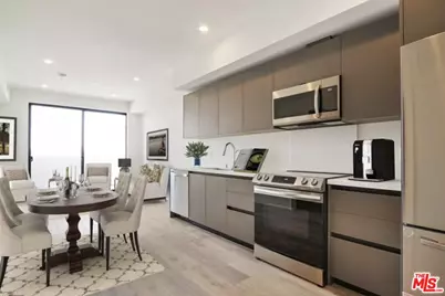 919 S Harvard Blvd #Ph2 502, Los Angeles, CA 90006 - Photo 1