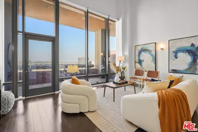 1100 Wilshire Blvd #1702, Los Angeles, CA 90017 - Photo 1