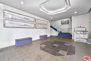 326 S Manhattan Pl, Los Angeles, CA 90020 - Photo 1