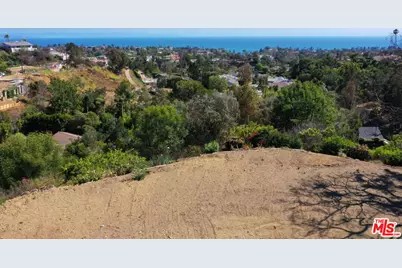 1243 Las Lomas Ave, Pacific Palisades, CA 90272 - Photo 1