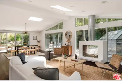 17008 Escalon Dr, Encino, CA 91436 - Photo 1