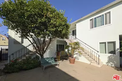 729 9th St #C, Santa Monica, CA 90402 - Photo 1