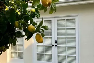 466 S Swall Dr, Beverly Hills, CA 90211 - Photo 1