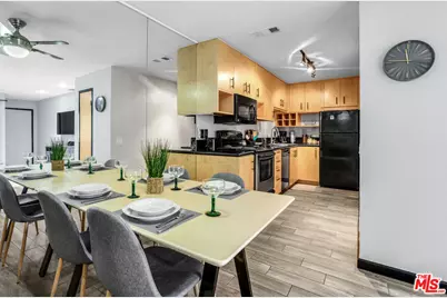 751 N Los Felices Cir #212, Palm Springs, CA 92262 - Photo 1