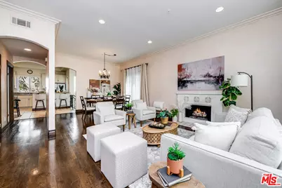 4125 W Hood Ave #103, Burbank, CA 91505 - Photo 1