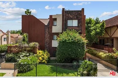 5840 Etiwanda Ave #3, Tarzana, CA 91356 - Photo 1
