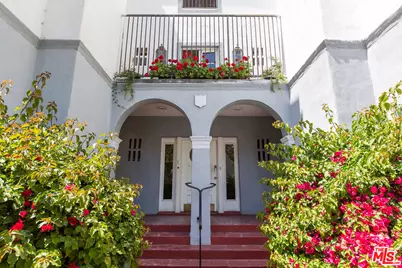 181 S Sycamore Ave #201, Los Angeles, CA 90036 - Photo 1