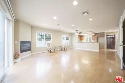 1133 S Hoover St #311, Los Angeles, CA 90006 - Photo 1