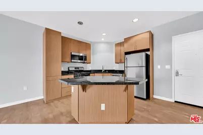 1408 W Washington Blvd #305, Los Angeles, CA 90007 - Photo 1