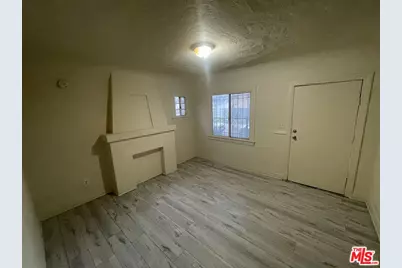 6009 S Halldale Ave, Los Angeles, CA 90047 - Photo 1