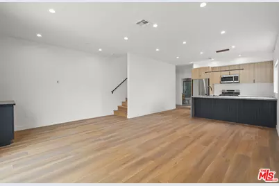 4527 W 17th St #1/2, Los Angeles, CA 90019 - Photo 1