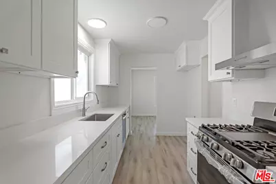 11119 S Denker Ave, Los Angeles, CA 90047 - Photo 1