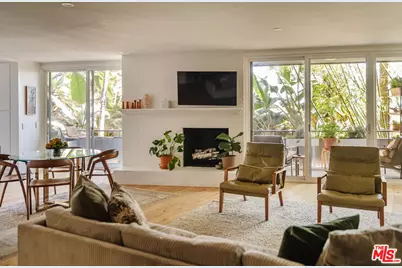 8401 Fountain Ave #4, West Hollywood, CA 90069 - Photo 1