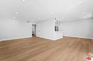 1031 N Laurel Ave, West Hollywood, CA 90046 - Photo 1