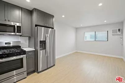 3314 S Mentone Ave #4, Los Angeles, CA 90034 - Photo 1