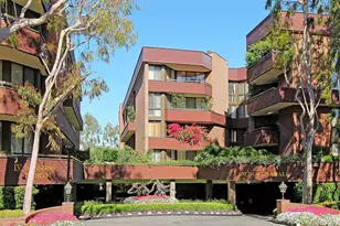 300 N Swall Dr, Beverly Hills, CA 90211 - Photo 1