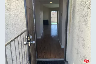 620 W Hyde Park Blvd #309, Inglewood, CA 90302 - Photo 1