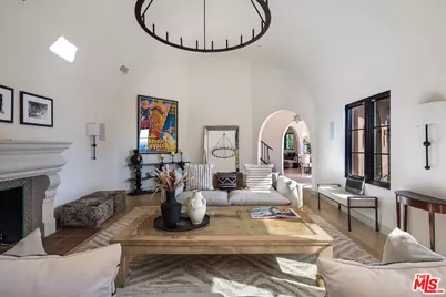 8425 W Sunset Blvd, West Hollywood, CA 90069 - Photo 1