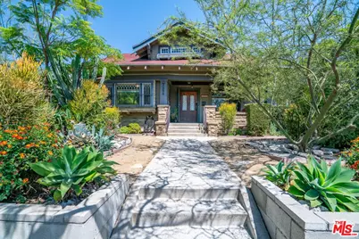 2656 S Hobart Blvd, Los Angeles, CA 90018 - Photo 1