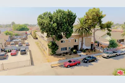 240 E 60th St, Los Angeles, CA 90003 - Photo 1