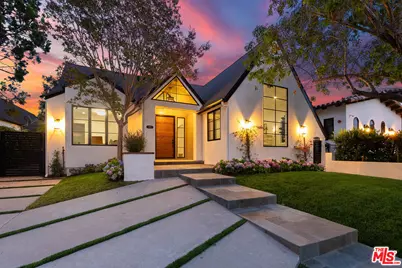 832 S Muirfield Rd, Los Angeles, CA 90005 - Photo 1