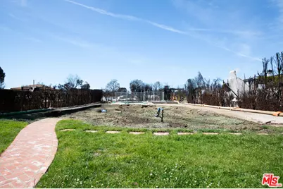 755 Iliff St, Pacific Palisades, CA 90272 - Photo 1