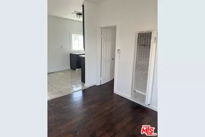 524 W Vernon Ave, Los Angeles, CA 90037 - Photo 1