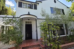 728 S Windsor Blvd, Los Angeles, CA 90005 - Photo 1