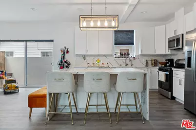 9109 N Nilo Ln, Panorama City, CA 91402 - Photo 1