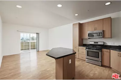 1408 W Washington Blvd #309, Los Angeles, CA 90007 - Photo 1
