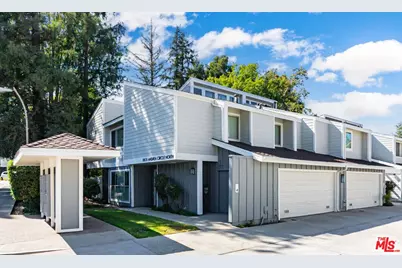 18131 Andrea Cir #4, Northridge, CA 91325 - Photo 1