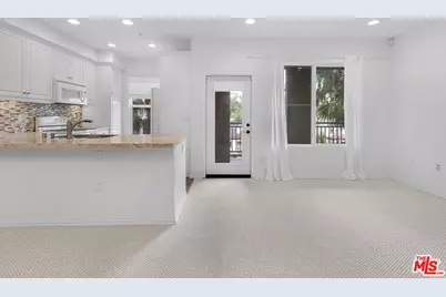 6020 Seabluff Dr #301, Playa Vista, CA 90094 - Photo 1