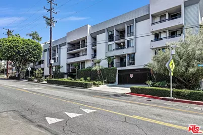 906 N Doheny Dr #309, West Hollywood, CA 90069 - Photo 1