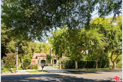 888 Linda Vista Ave, Pasadena, CA 91103 - Photo 1