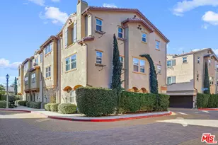 14122 W Willow Ln, Van Nuys, CA 91405 - Photo 1