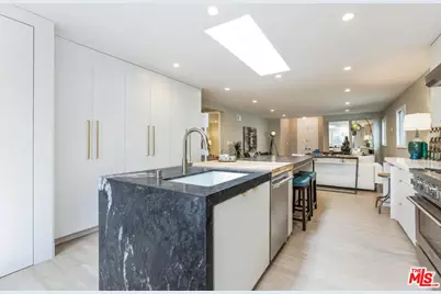 9016 Dicks St, West Hollywood, CA 90069 - Photo 1